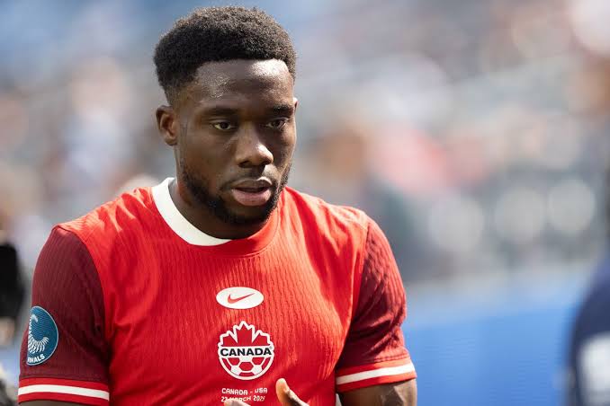 nxnoticias.com-alerta-en-el-bayern-alphonso-davies-se-pierde-el-resto-de-la-temporada-por-lesion
