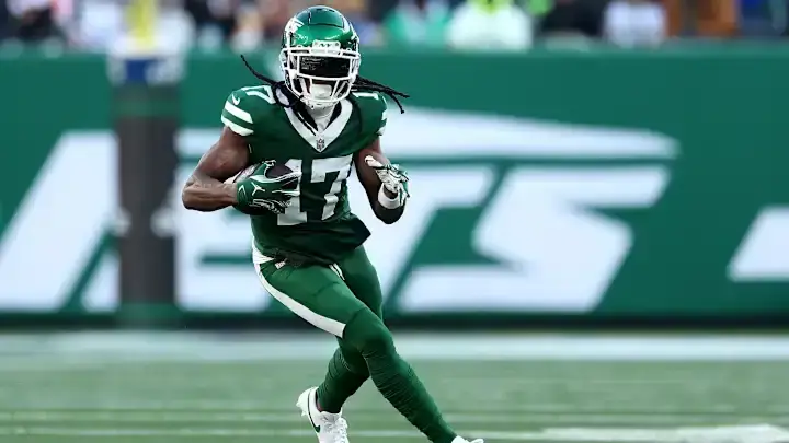 nxnoticias.com-el-receptor-abierto-davante-adams-aterriza-en-los-angeles-rams