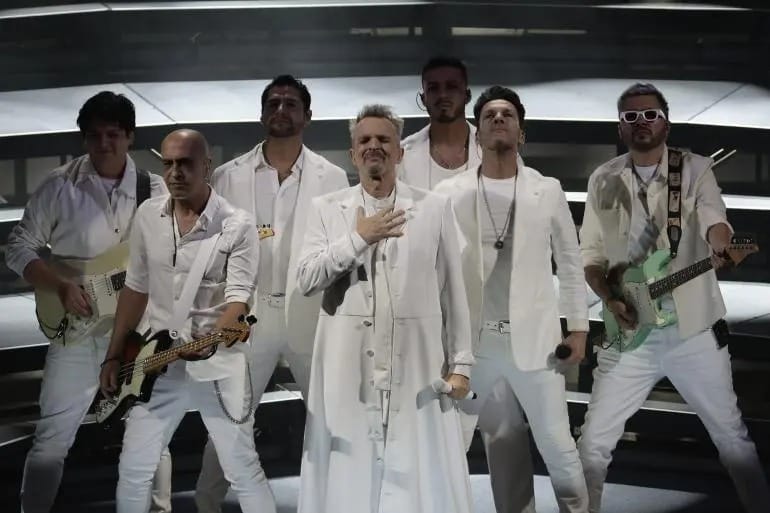 nxnoticias.com-reaparece-miguel-bose-tras-ocho-anos-de-ausencia