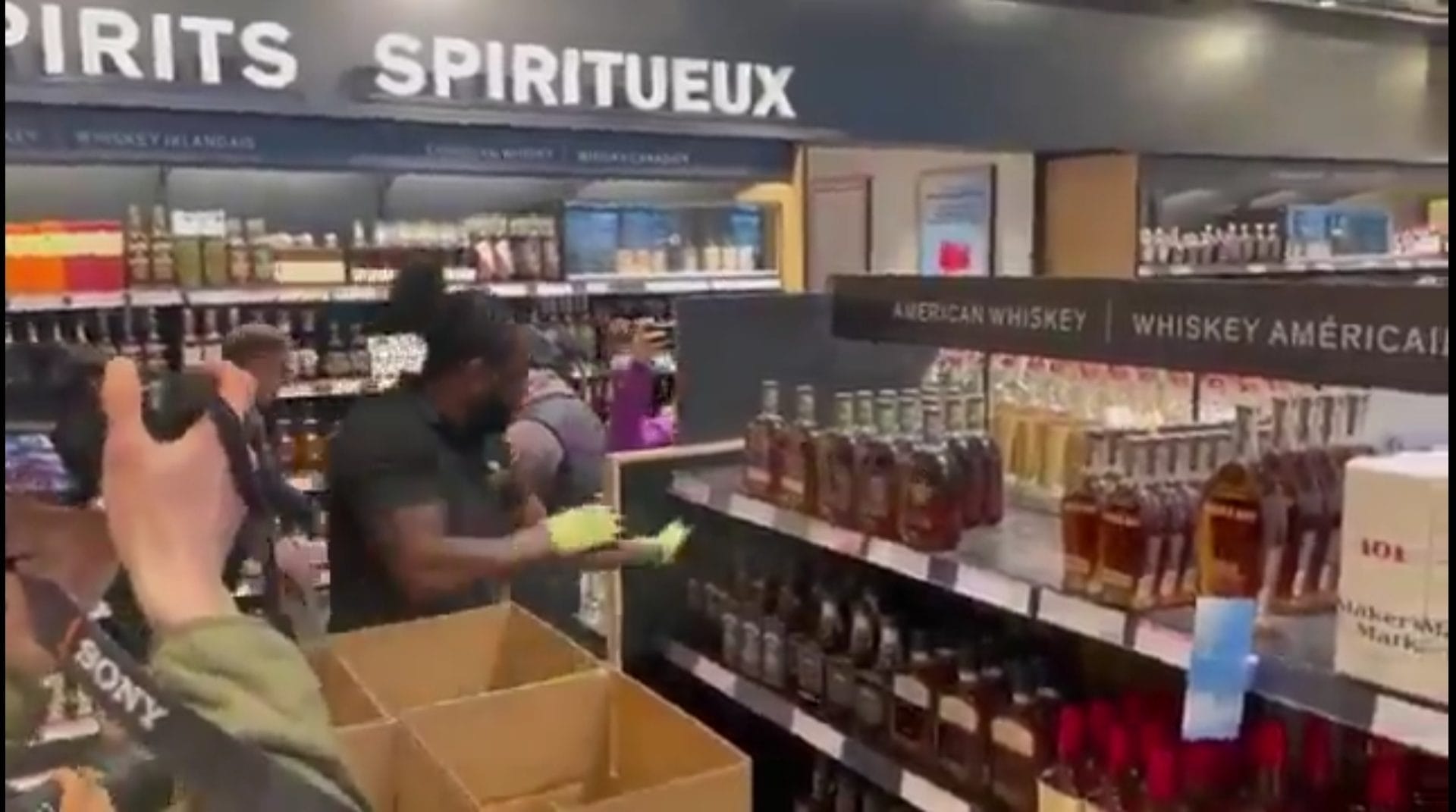 nxnoticias.com-retiran-bebidas-alcoholicas-estadounidenses-de-tiendas-en-canada