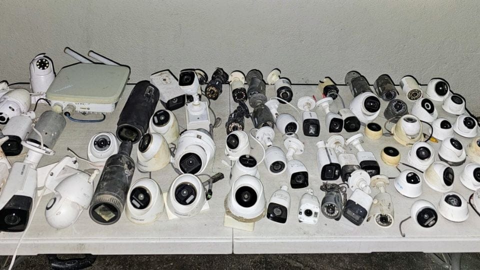 nxnoticias.com-retiran-camaras-ilegales-en-culiacan-y-mazatlan-suman-casi-mil-300