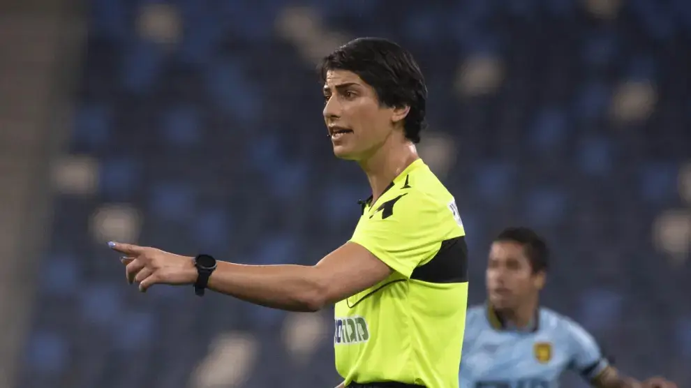 nxnoticias.com-sapir-berman-primera-arbitra-transgenero-dirige-su-primer-partido-internacional