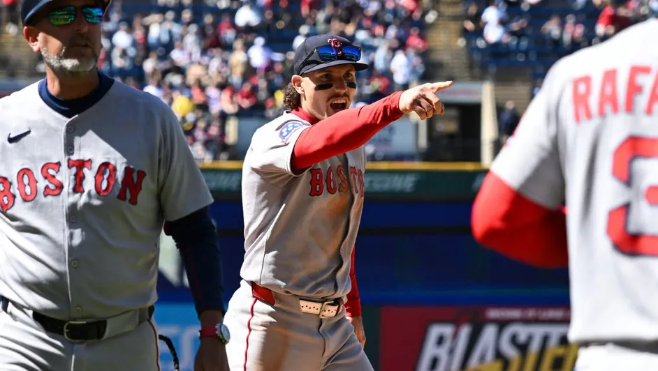 nxnoticias.com-mlb-fanatico-expulsado-por-burlarse-de-jarren-duran-de-los-red-sox