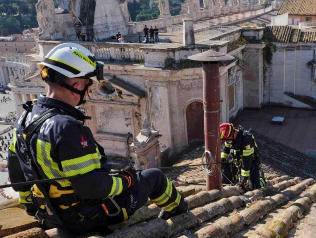 nxnoticias.com-protagonista-del-conclave-chimenea-ya-corona-la-capilla-sixtina